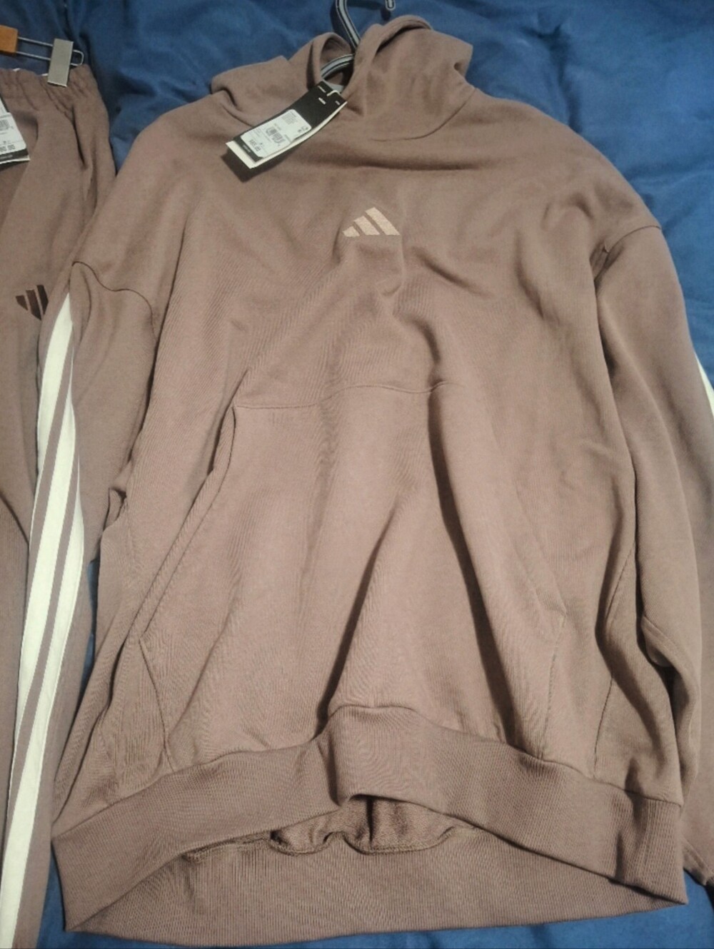 ✨NWT adidas Men’s 3-Stripes Cotton Tracksuit Set – Khaki/Off-White – Size L✨